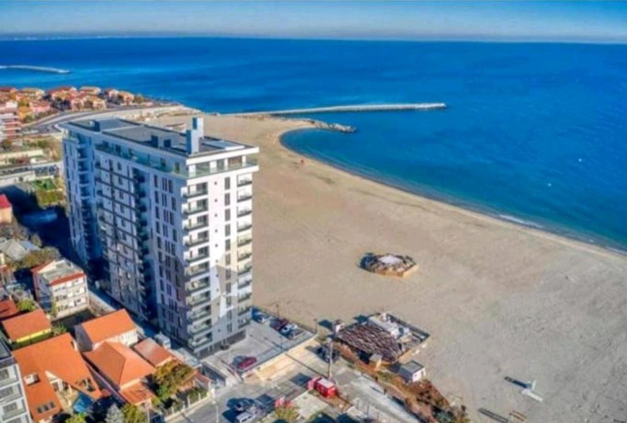 Faleza Nord Apartament De Lux Nou Pe Malul Marii Констанца Экстерьер фото